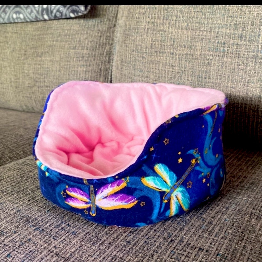 Small pet guinea pig hedgehog rat cozy cuddle cup bed